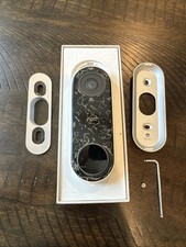 Google Nest Hello Video Doorbell A0077 w/ Riser  Angle Riser E358912