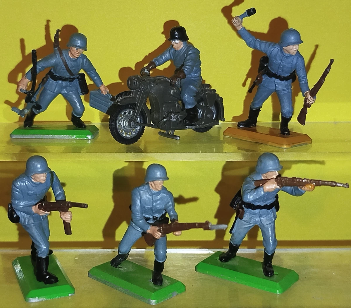 Lot De 4 Soldats/cowboys Britains - Figurines Vintage - Occasion Bon à Très Bon état
