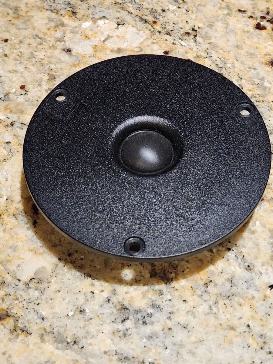 One Vintage Vifa D19TD-27 Tweeter 8 Ohms 9.25 cm Diameter Made in
