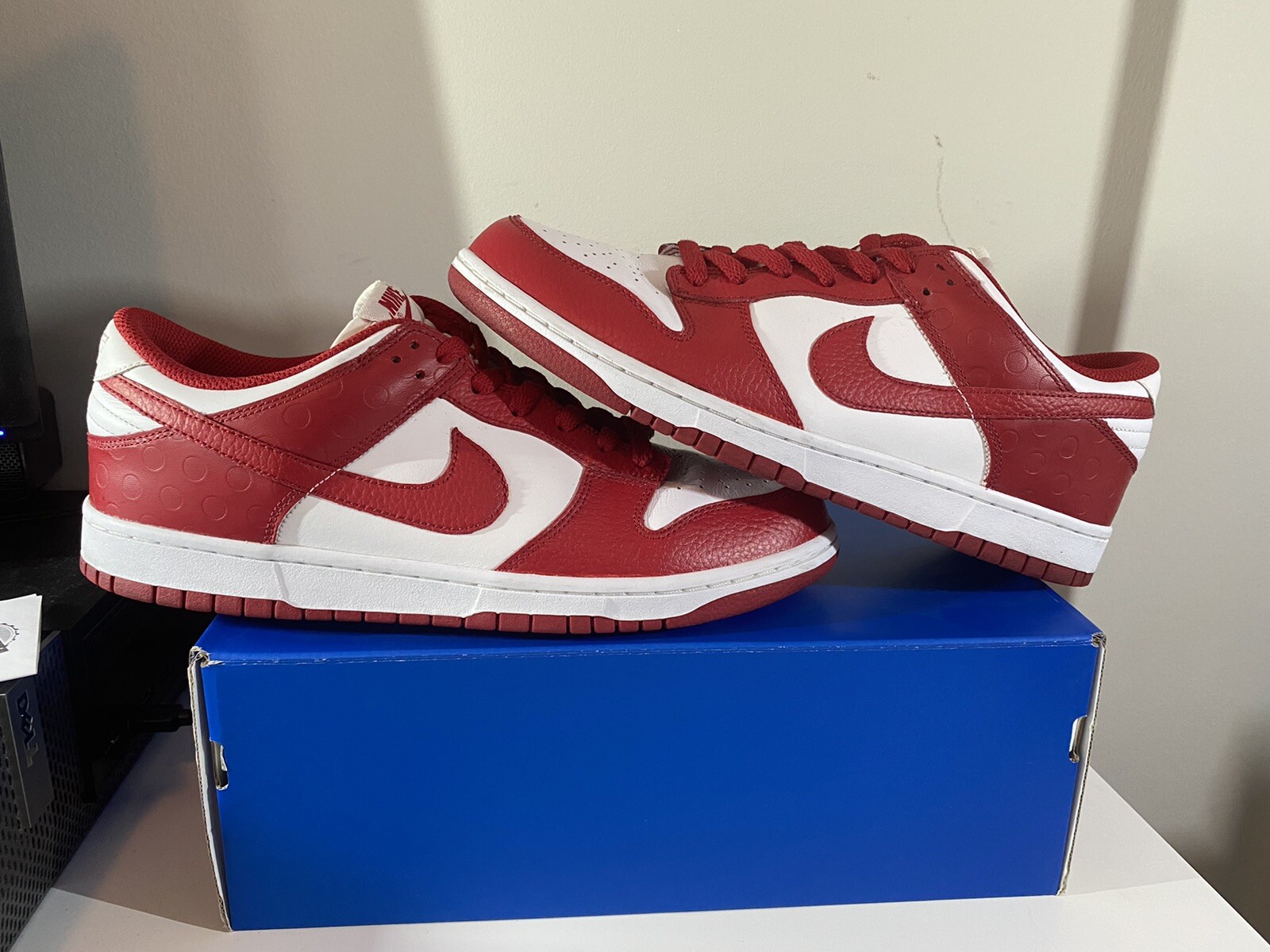 nike dunk low varsity red