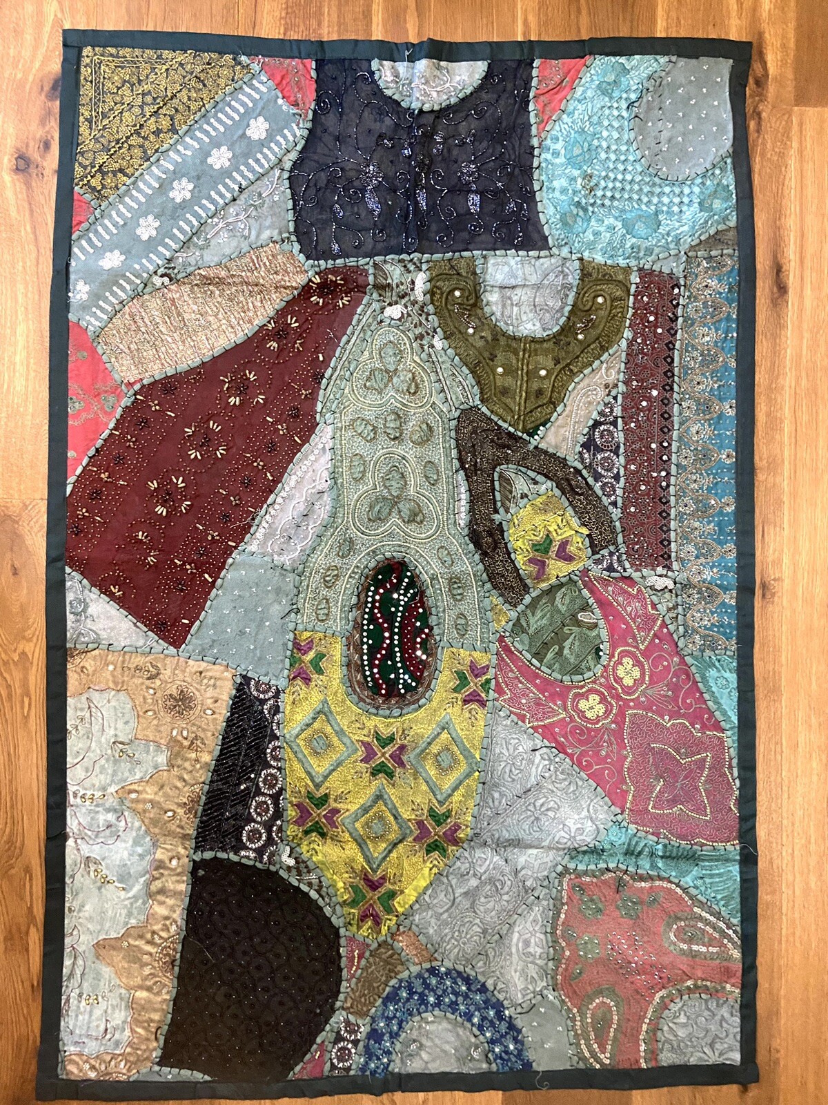 Grande tenture murale indienne tapis mural artisanat boho ethnique de 140x93cm
