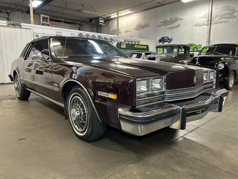 1985 Oldsmobile Toronado BROUGHAM - Image 3 of 4