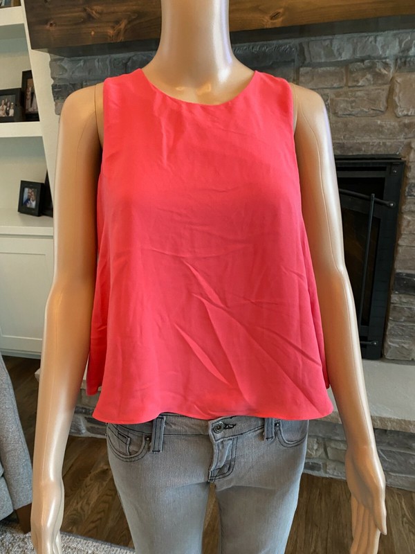 Loft Women's Size MP Pink Tiered Sleeveless Blouse- 040