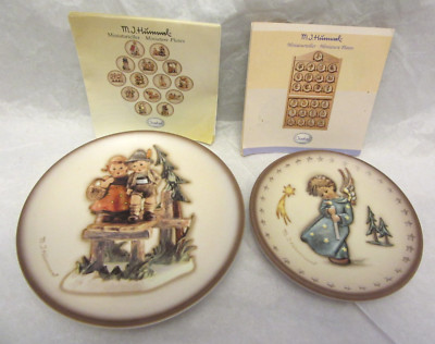 2 VTG MJ Hummel Miniature Plates Miniplate On Our Way 1992 & Heavenly Angel 1971