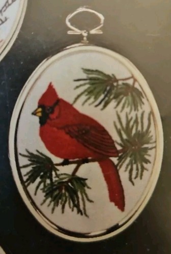Vintage Christmas Birds Embroidery Kit with Frames Janlynn Cardinal 27545 New - Picture 5 of 6