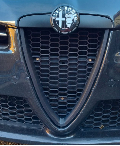 Grille de Calandre Alfa 159 pour Rénovation et Contrôle Technique Avant