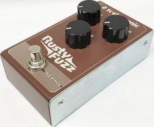 tc electronic RUSTY FUZZ o6251