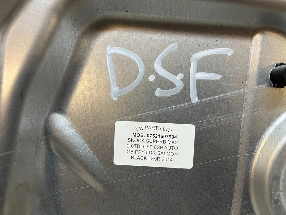 SKODA SUPERB MK2 DRIVER SIDE FRONT WINDOW REGULATOR 2008-2015 - Image 4 of 4