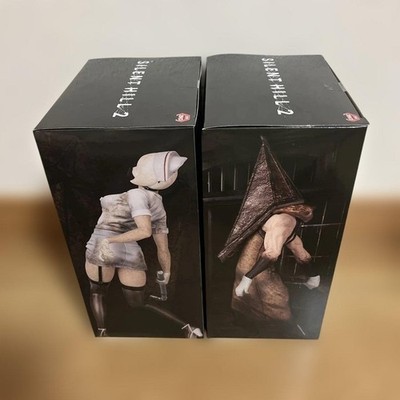 SILENT HILL 2 Red Pyramid Thing & Bubble Head Nurse Figure Set