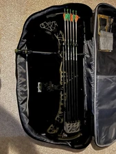 Fully Setup Mathews Phase 4 33 Compound Bow. Barley Used.