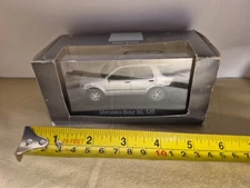 Stuttgart Daimler Benz AG,D-70546 Mercedes Benz Collection M Class ML 320