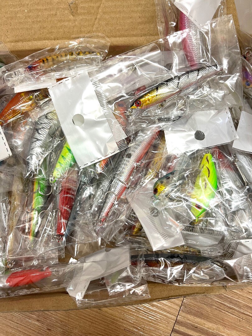 BNIB CHSEEO Fishing Lure Kits Artificial 50 pieces CG T08 eBay