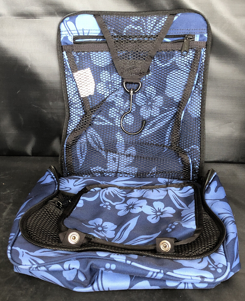 L.L. Bean Hanging Blue Floral Travel Bag Organizer Multi Pocket