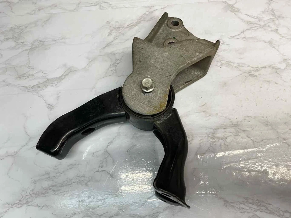 Mitsubishi Outlander Sport engine mount 2018 engine frame mount 2.4L FWD OEM - Image 4 of 4