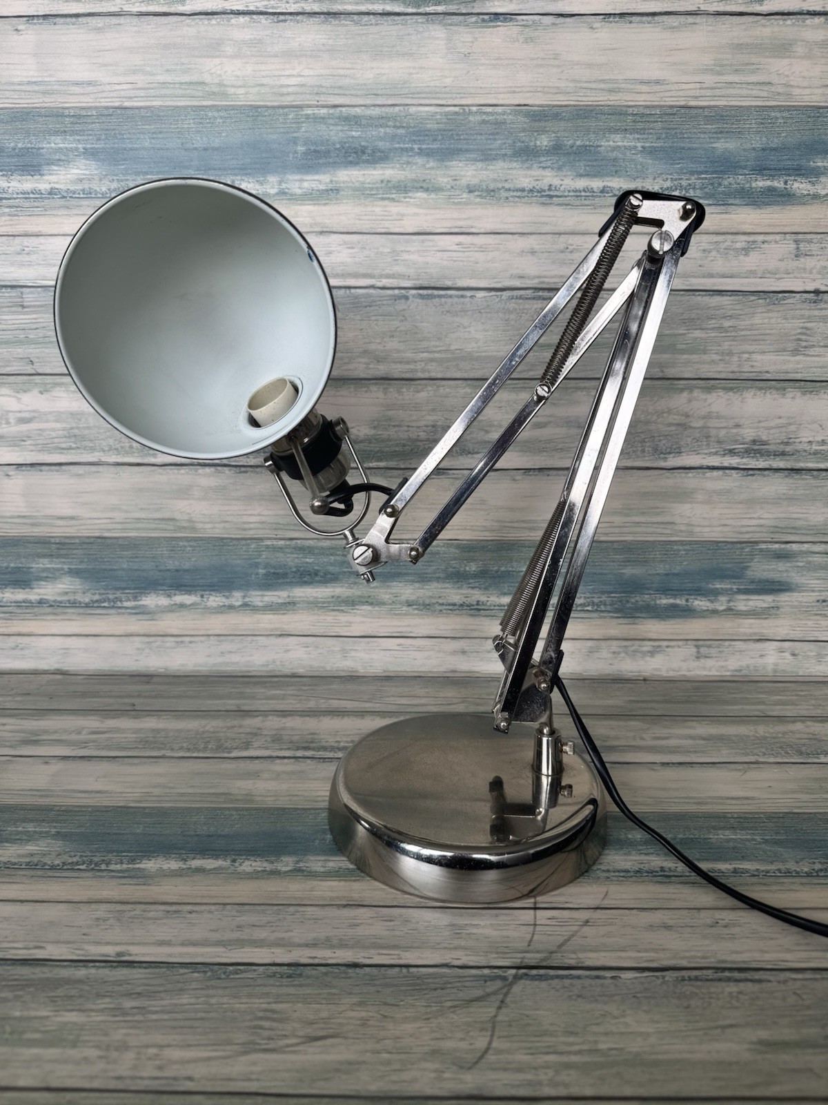 Lámpara de Escritorio IKEA Forsa Cromo Ángulo Aplomo Estilo Brazo Giratorio 40w Diseño Retro