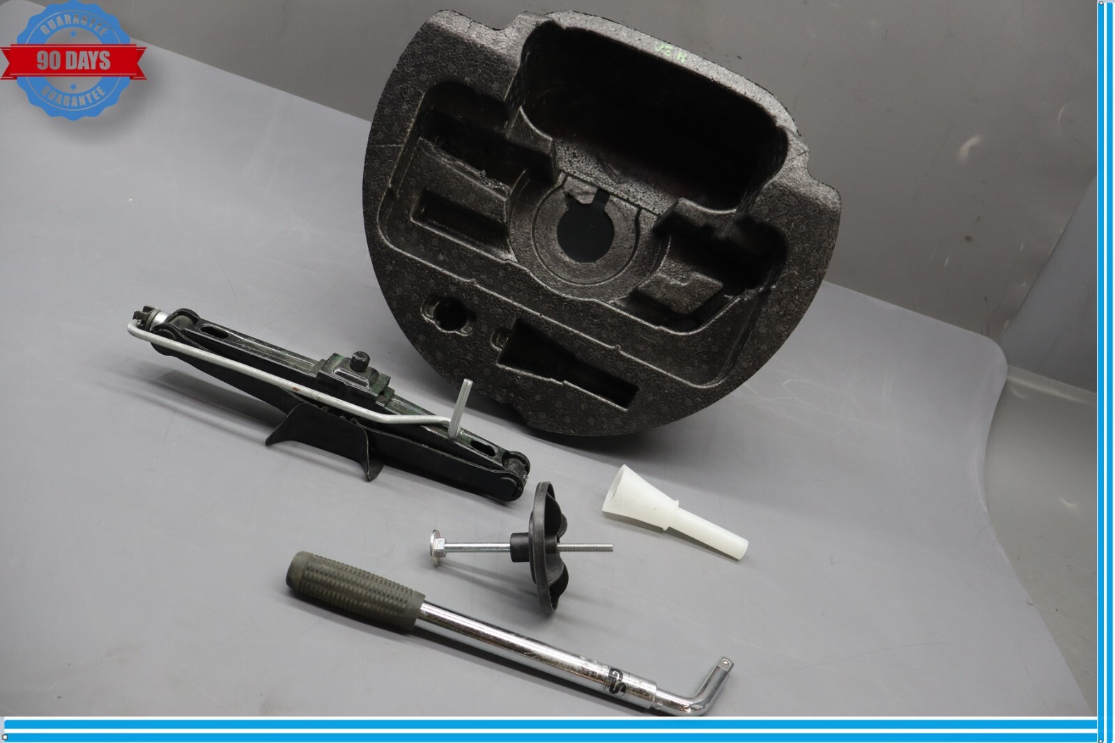 14-19 Maserati Ghibli Rear Lower Trunk Jack Wrench Tool Kit Box Oem