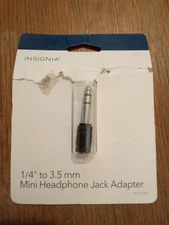 Insignia NS-HZ307 Mini Headphone Jack Adaptor 1/4" to 3.5mm