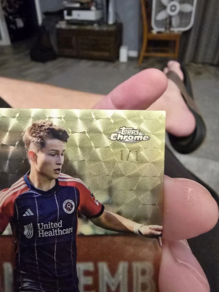 2024 Topps Chrome Mls - Autographs Esmir Bajraktarevic #CA-EB Gold Refractor 1/1 - Image 3 of 4