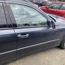 Beifahrer T&uuml;r Vorne Rechts Mercedes W211  E320 Farbcode: c755
