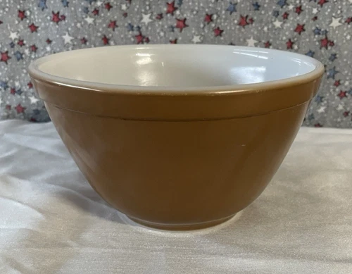 Vintage Pyrex Small Mixing Nesting Bowl # 401 Primary Brown  1- 1/2 pt