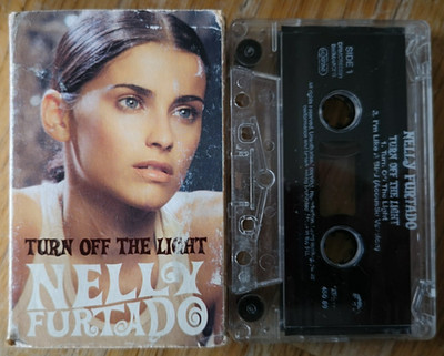 Nelly Furtado   UK 2001 Cassette-Single: Turn Off The Light / I'm Like A Bird