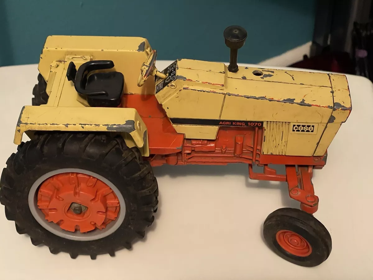 Vintage case on sale toy tractors