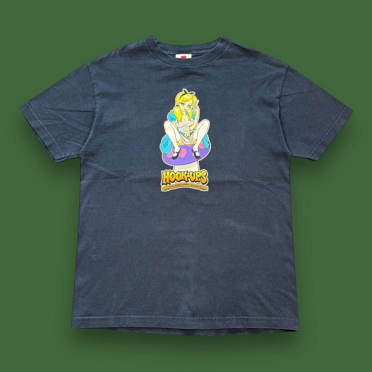 Vintage 1990s Hook Ups Alice In Wonderland Shirt Skateboard Men