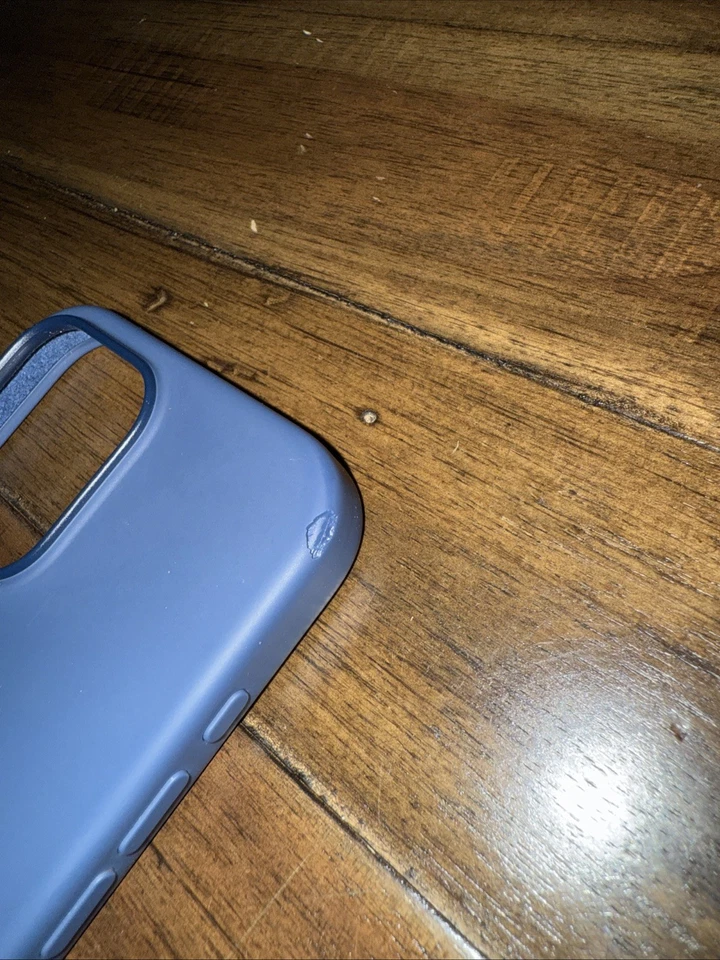 Funda Apple iPhone 16 Pro Max con MagSafe y control de cámara azul oscuro Foto 4 de 4