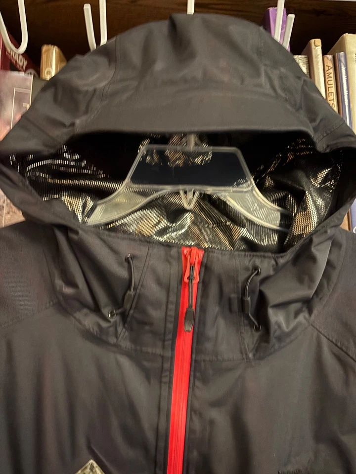 XXL~COLUMBIA~Men~TITANIUM~Interchange~OMNI SHIELD + OMNI HEAT~Coat~PFG~+Features - Image 3 of 4