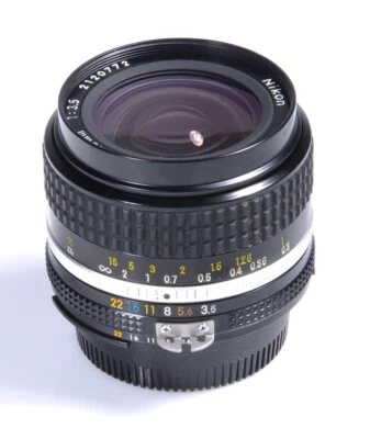 NIKON NIKKOR 3,5 28mm AI-S NIKKOR AI-S 28mm 3,5 NIKON F3 FM FE FE2 FM2 FM3A FM10 - Photo 1/4