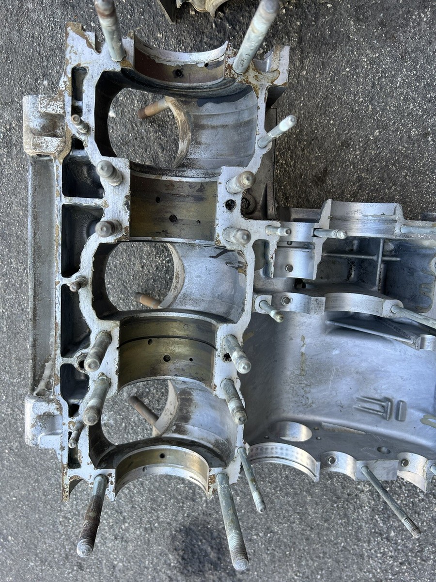 Good 1972 Kawasaki H2 750 Engine Cases H2E-22574 Motor 14001