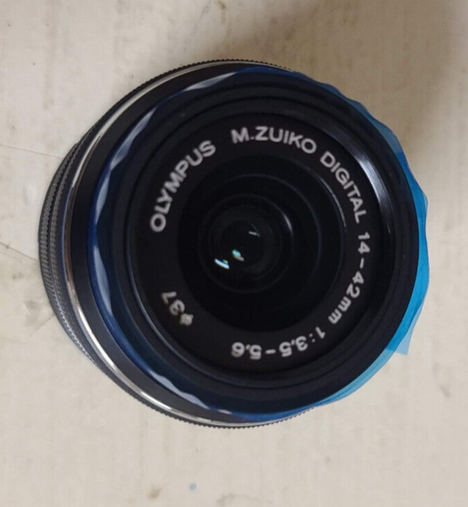 Olympus M.Zuiko 14-42mm f/3.5-5.6 II R Lens For Four Thirds (Black