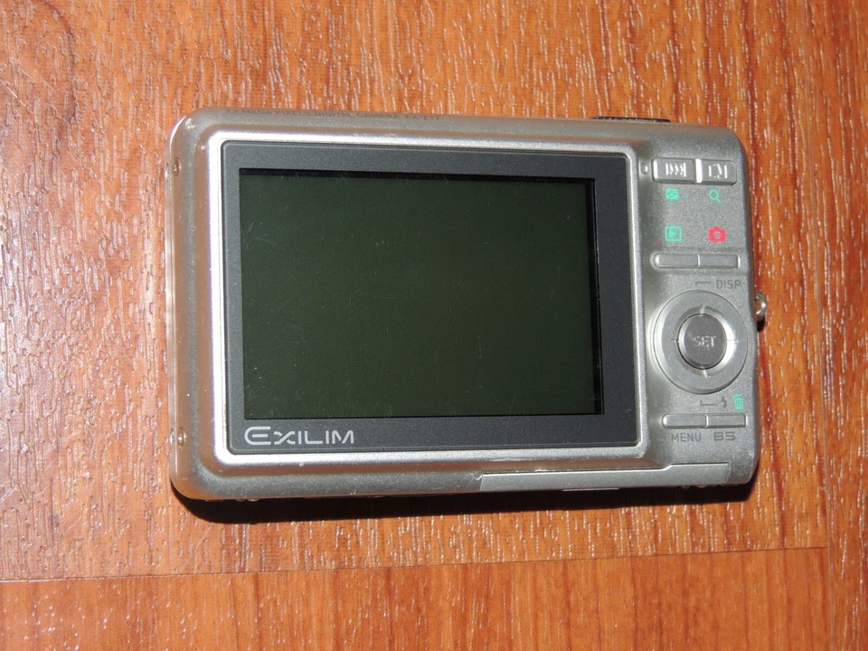 Open Box - Casio Exilim EX-Z77 7.2 MP Camera - SILVER - 079767622879 - Image 3 of 4