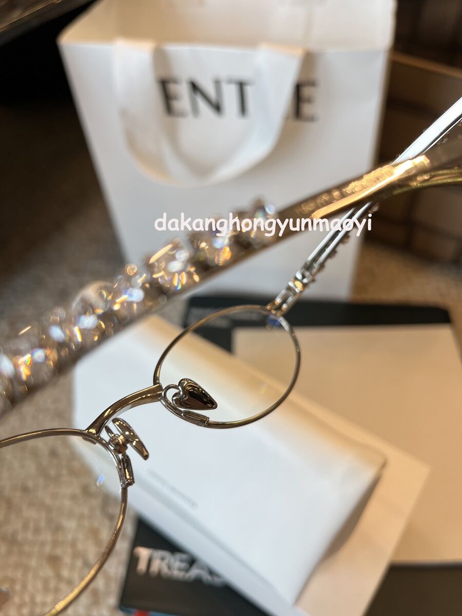 2024 GentleMonster Sunglasses Jennie - Barrette 02 Silver 2024 GentleMonster Sunglasses Jennie - Barrette 02 Silver