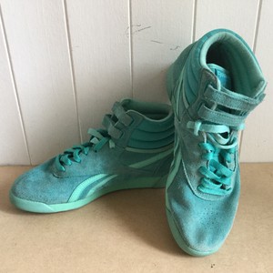 reebok high top trainers