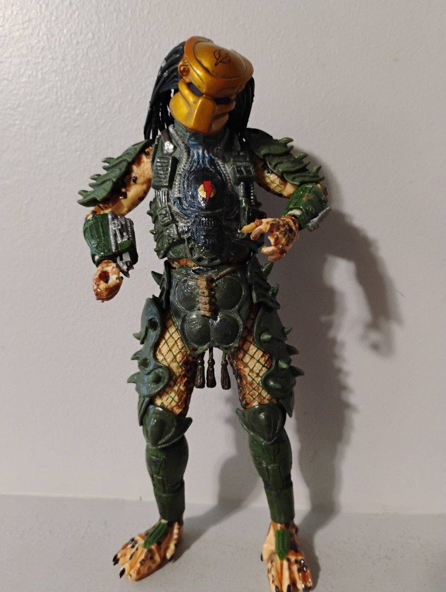 NECA Broken Tusk Predator Action Figure | eBay