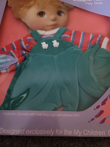 De colección 1985 Mattel My Child PLAY TIME Muñeca Moda #1219 Monos Gorra Camisa NUEVA - Imagen 2 de 3