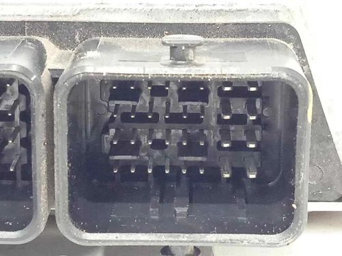 237109221R Uce Engine Control Unit for DACIA SANDERO II Comfort 2018 3796497 - Picture 3 of 10