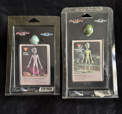 Lot Of 2 ShadowBox Alien Series GREY ALIEN Set Number 2 & 1 Figure