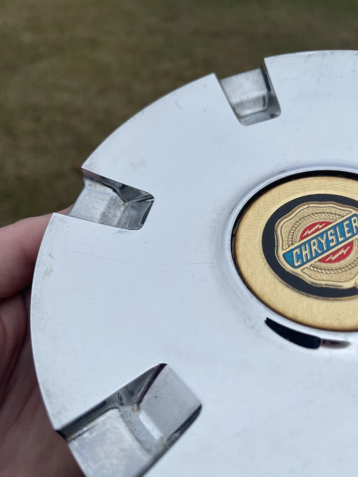 2004-2008 Chrysler Pacifica Wheel center cap Chrome OWX81TRMAC  Factory CHROME - Image 4 of 4