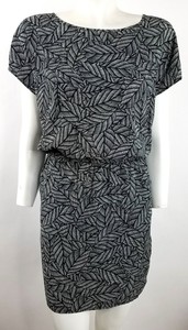 gap black and white dress