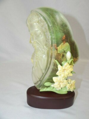 Resin Light Up Color Changing Jesus Figurine WORKS!
