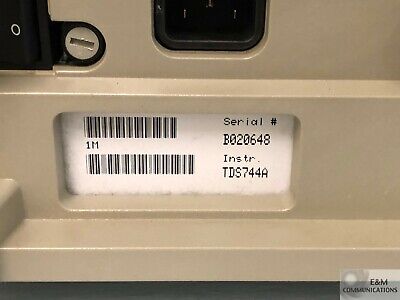 TDS 744A TEKTRONIX 4-CH COLOR DIGITAL OSCILLOSCOPE 500 MHz TDS 744A TEKTRONIX 4-CH COLOR DIGITAL OSCILLOSCOPE 500 MHz