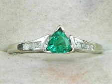 1.70TCW Simulated White Sapphire  Green Emerald Women's Wedding 935 Silver Ring