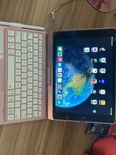 ipad with TIKTOK AND CAPCUT