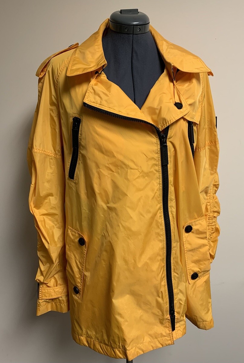 BURBERRY ウィンドブレーカー　4Y 104cm イエロー BURBERRY ウィンドブレーカー 4Y 104cm イエロー