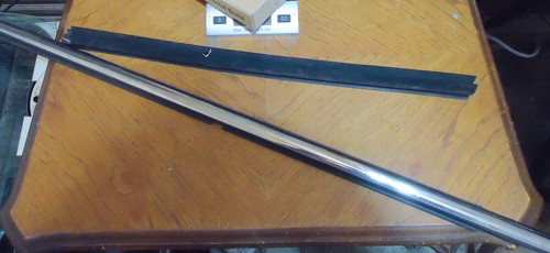 2006-2012 Ford Fusion Door Seal Window Run Channel Beltline Seals Right Rear - Picture 5 of 11