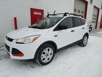 2016 Ford Escape~Roof rack & interior cargo tray~45,000km $25999