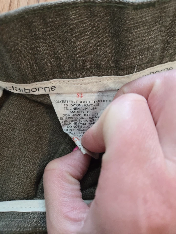 Mens Claiborne Size 34 Gray/Green/Brown shorts - Image 4 of 4