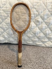 VINTAGE HARRY C. LEE CO. New York WOODEN TENNIS RACQUET. ANTIQUE 1920’s